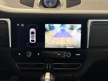 Porsche Macan Base — photo 47