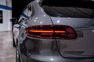 Porsche Macan Base — photo 7
