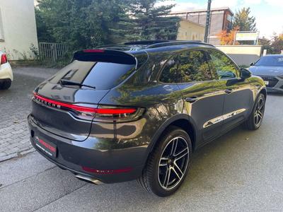 Porsche Macan Base