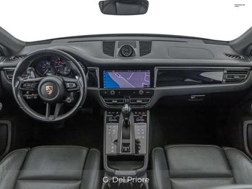 Porsche Macan Base — photo 11