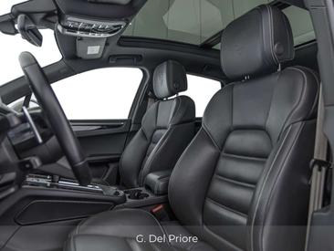 Porsche Macan Base — photo 13