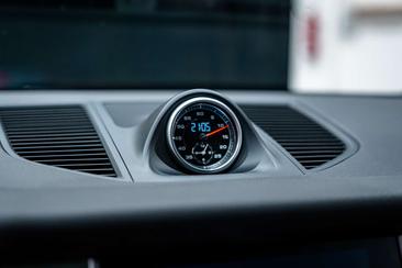 Porsche Macan Base — photo 12