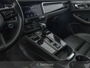 Porsche Macan Base — photo 14