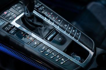 Porsche Macan Base — photo 13