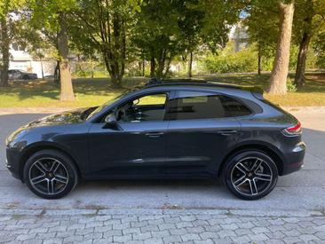 Porsche Macan Base — photo 10