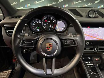 Porsche Macan Base — photo 15
