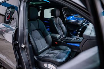 Porsche Macan Base — photo 17