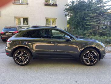 Porsche Macan Base — photo 11