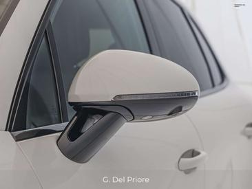 Porsche Macan Base — photo 21