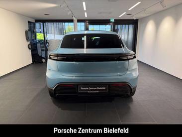 Porsche Macan Base — photo 4