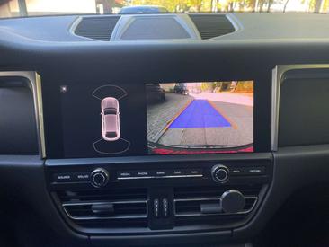 Porsche Macan Base — photo 18