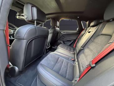 Porsche Macan GTS — photo 13