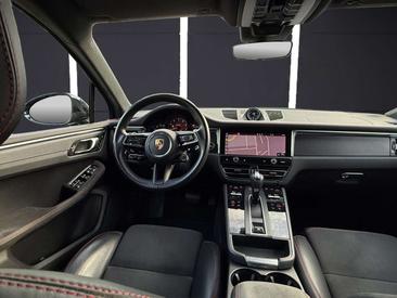Porsche Macan GTS — photo 16