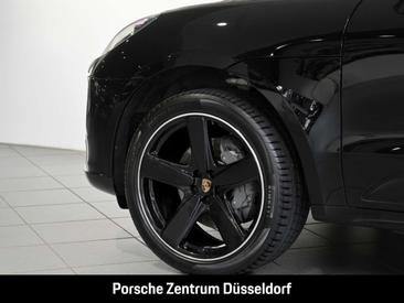 Porsche Macan S — photo 9