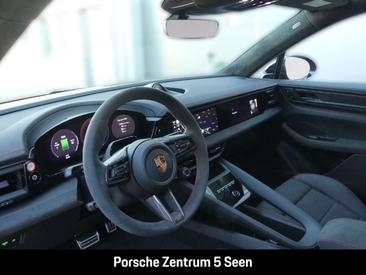 Porsche Macan GTS Electric — photo 11