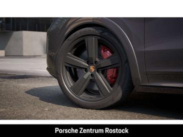 Porsche Cayenne III GTS — photo 10