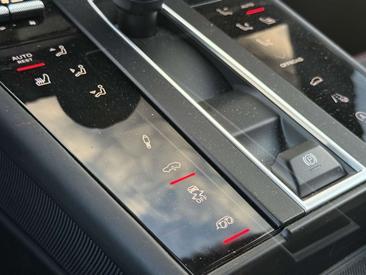 Porsche Macan GTS — photo 26