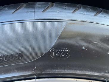 Porsche Macan Base — photo 36