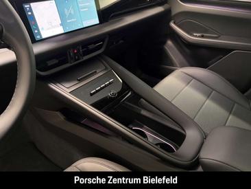 Porsche Macan Base — photo 22