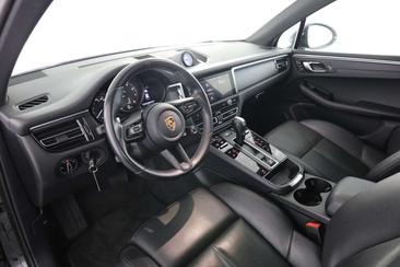 Porsche Macan Base — photo 8