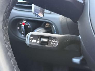 Porsche Macan GTS — photo 30