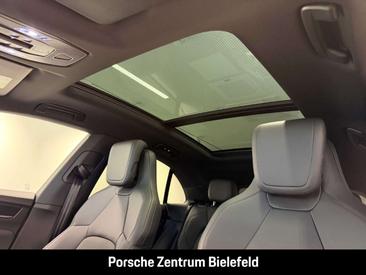 Porsche Macan Base — photo 26