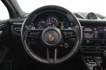 Porsche Macan Base — photo 12