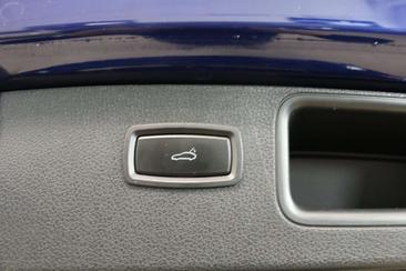 Porsche Macan Base — photo 17