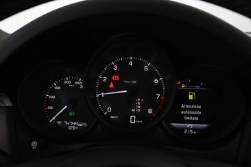 Porsche Macan Base — photo 15