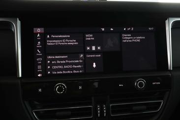 Porsche Macan Base — photo 19