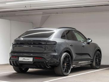 Porsche Macan Base — photo 7