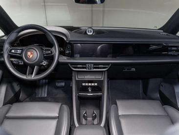 Porsche Macan Base — photo 15