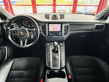 Porsche Macan GTS — photo 4