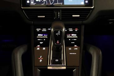 Porsche Cayenne III E-Hybrid — photo 28