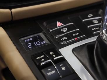 Porsche Macan Base — photo 28