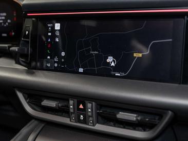 Porsche Macan Base — photo 29