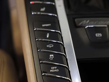 Porsche Macan Base — photo 29