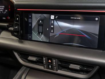 Porsche Macan Base — photo 30