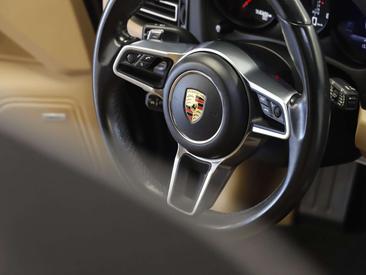 Porsche Macan Base — photo 39