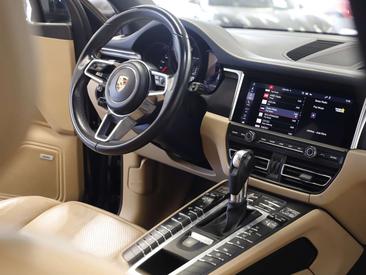 Porsche Macan Base — photo 48