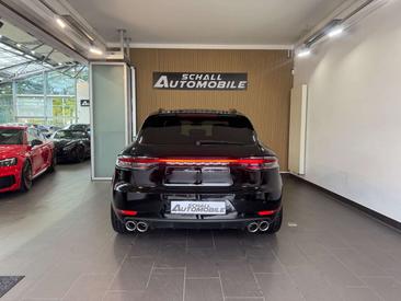 Porsche Macan Turbo — photo 7