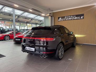 Porsche Macan Turbo — photo 8