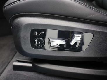 BMW XM 50e 2025 Vert — photo 16