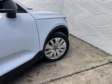 Volvo EX40 Single Motor Extended Range 2025 Blanc — photo 14