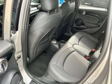 Mini Cooper Sport 2024 Gris — photo 22