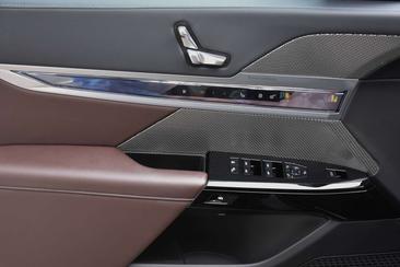 BMW Série 7 Berline M760e XDrive 2023 Noir — photo 22