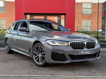 BMW Série 5 530e 2021 Gris — photo 2