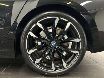 BMW Série 3 Berline 330i XDrive 2026 Noir — photo 5