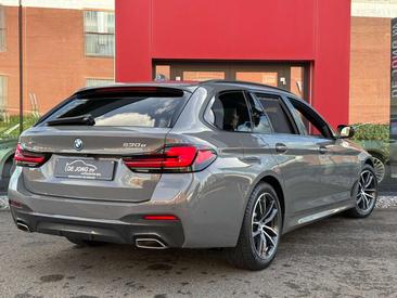 BMW Série 5 530e 2021 Gris — photo 10