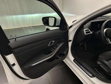 BMW Série 3 Berline 330i XDrive 2026 Blanc — photo 27